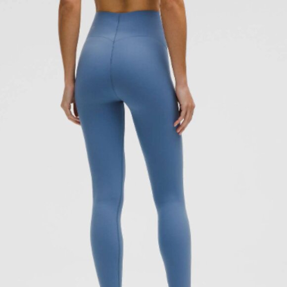 NWT Lululemon Glow Up High-Rise Tight 28" in Washed Denim Size 12 - Picture 2 of 6